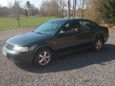 Gebraucht VW Passat Basis 101 PS (74 kW) 1998 Grün Limousine