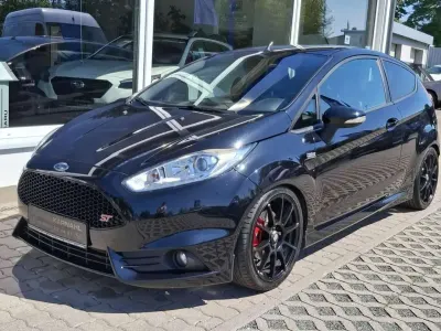 Gebraucht Ford Fiesta ST 182 PS (133 kW) 2014 Pantherschwarz metallic Kleinwagen
