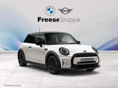 Używany Mini Cooper 136 KM (100 kW) 2023 Biały Hatchback