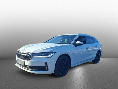 Gebraucht Skoda Superb LAURIN & KLEMENT 193 PS (141 kW) 2024 Kristallweiß uni Kombi