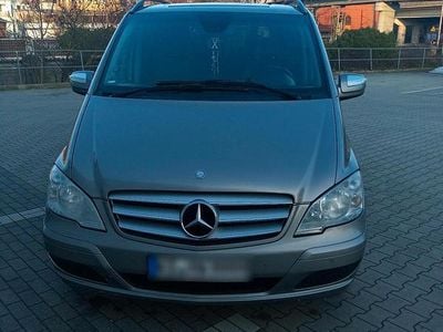 Gebraucht Mercedes Viano 224 PS (164 kW) 2012 Silber Van / Kleinbus