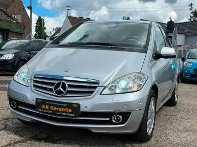 Gebraucht Mercedes A180 109 PS (80 kW) 2009 Silber Limousine