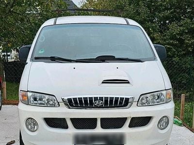 Hyundai H-1