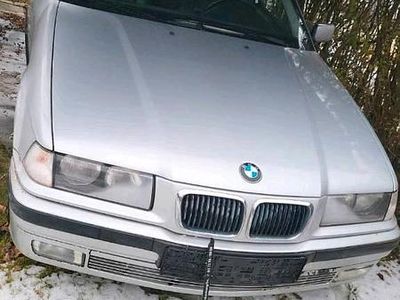 Second-hand BMW 316 101 CP (74 kW) 1998 Argintiu Berlinǎ