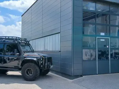 Gebraucht Land Rover Defender 122 PS (89 kW) 2008 Schwarz Pickup