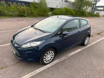Gebraucht Ford Fiesta 86 PS (63 kW) 2010 Blau Limousine