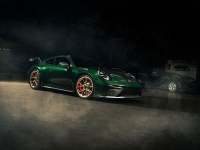 Neu Porsche 992 510 PS (375 kW) 2025 Grün