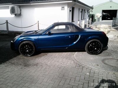 Second-hand Toyota MR2 140 CP (102 kW) 2001 Albastru Cabrio