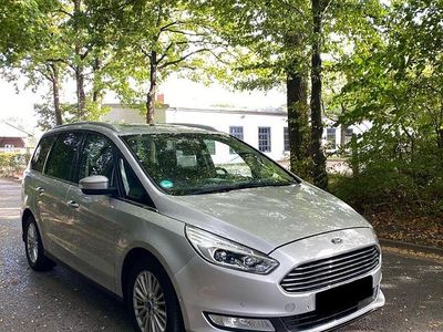 Gebraucht Ford Galaxy 190 PS (139 kW) 2019 Silber Van / Kleinbus