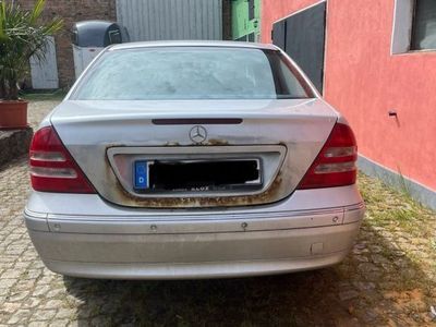Mercedes C200