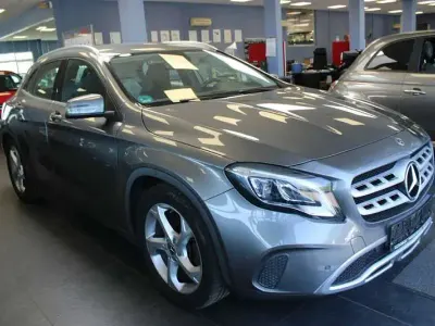 Używany Mercedes GLA220 Urban 184 KM (135 kW) 2019 Szary SUV