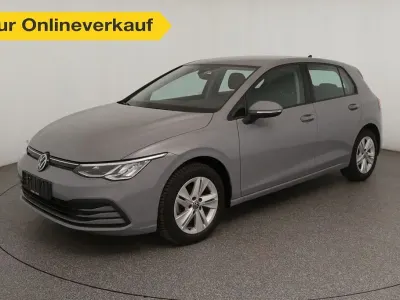 Gebraucht VW Golf VIII Life 150 PS (110 kW) 2020 Mondsteingrau Limousine