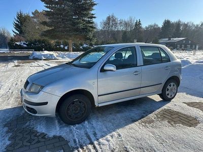 Silber Gebraucht 2007 Skoda Fabia Classic Limousine | 3.849 € (Teuer)