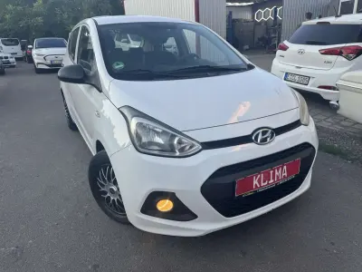 Gebraucht Hyundai i10 Classic 67 PS (49 kW) 2014 Polar white / sol Kleinwagen