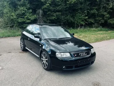 Używany Audi S3 209 KM (153 kW) 2000 Czarny Hatchback
