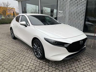 Gebraucht Mazda 3 Exclusive-Line 140 PS (102 kW) 2024 Snowflake white pearl Limousine