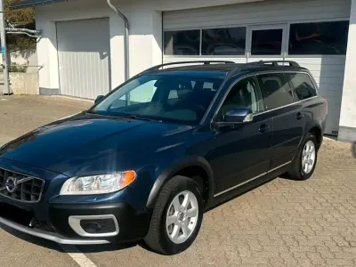Gebraucht Volvo XC70 175 PS (128 kW) 2013 Blau Kombi