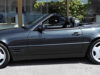 Usata Mercedes SL300 AMG 190 CV (139 kW) 1992 Nero Cabrio