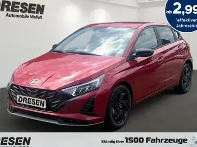 Neu Hyundai i20 Blackline 90 PS (66 kW) 2026 Rot Kleinwagen