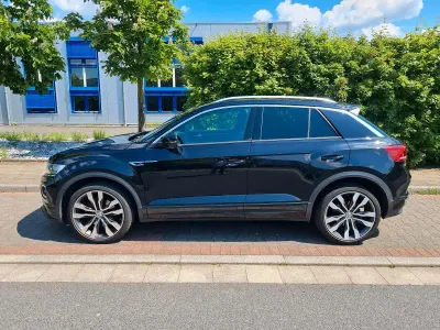 Usata VW T-Roc R-line 191 CV (140 kW) 2019 Nero SUV