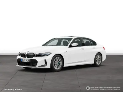 Gebraucht BMW 330e M Sport 292 PS (214 kW) 2025 Weiß Limousine