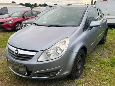 Gebraucht Opel Corsa Edition 80 PS (58 kW) 2007 Silber Kleinwagen