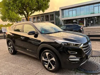 Używany Hyundai Tucson Premium 177 KM (130 kW) 2016 Czarny SUV