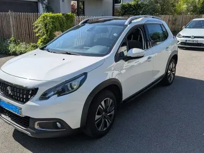 Gebraucht Peugeot 2008 Allure 110 PS (80 kW) 2016 Weiß SUV