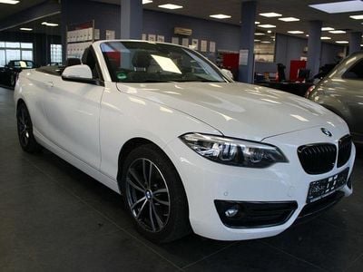 Weiß Gebraucht 2021 BMW 220 Sport Line Cabrio | 26.980 € (Fairer Preis)