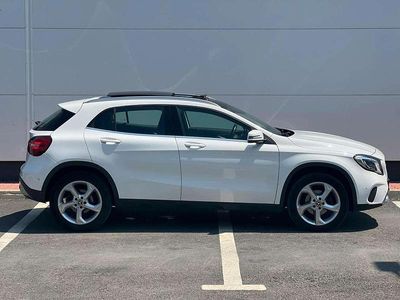 Mercedes GLA220