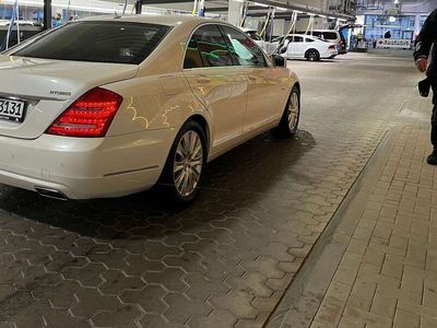 Mercedes S400