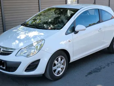 Używany Opel Corsa Active 69 KM (50 kW) 2012 Biały Hatchback