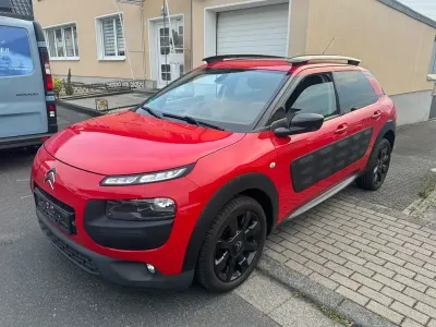 Gebraucht Citroën C4 Shine 110 PS (80 kW) 2015 Rot Limousine