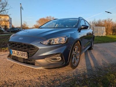 Blau Gebraucht 2019 Ford Focus Active Limousine | 15.900 € (Guter Preis)