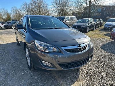 Gebraucht Opel Astra Innovation 110 PS (80 kW) 2011 Grau Limousine