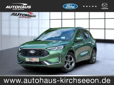 Usado Ford Kuga ST-Line X 186 HP (136 kW) 2025 Verde SUV