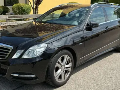 Gebraucht Mercedes E250 Avantgarde 204 PS (150 kW) 2012 Schwarz Kombi