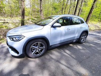 Second-hand Mercedes GLA200 AMG line 163 CP (119 kW) 2022 Argintiu SUV