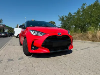 Gebraucht Toyota Yaris 116 PS (85 kW) 2022 Rot Kleinwagen