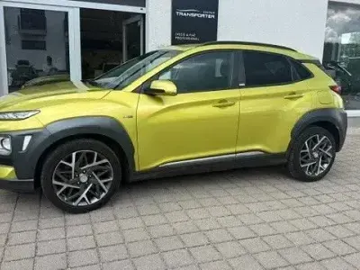 Gebraucht Hyundai Kona Style 105 PS (77 kW) 2020 Gelb SUV