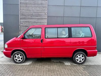 Gebraucht VW Caravelle 102 PS (75 kW) 1999 Rot Van / Kleinbus