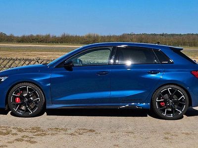 Gebraucht Audi RS3 Ambiente 400 PS (294 kW) 2024 Blau Limousine