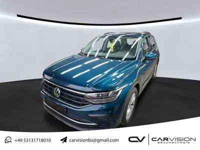 Gebraucht VW Tiguan Life 131 PS (96 kW) 2022 Nightshade blue metallic SUV