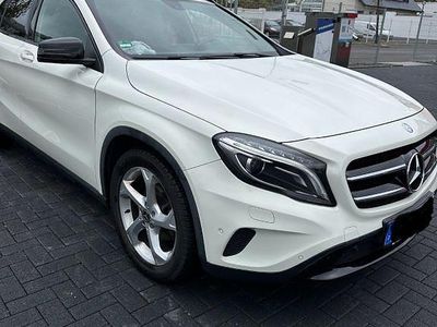 Mercedes GLA200