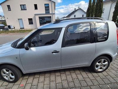 Gebraucht Skoda Roomster Plus Edition 90 PS (66 kW) 2014 Silber Van / Kleinbus