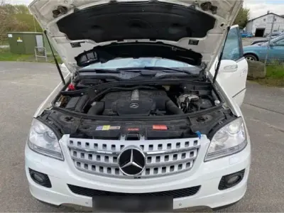 Gebraucht Mercedes ML500 306 PS (225 kW) 2007 Weiß SUV