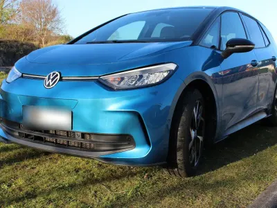Usata VW ID.3 Pure 125 kW (170 CV) 2025 Blu Utilitaria