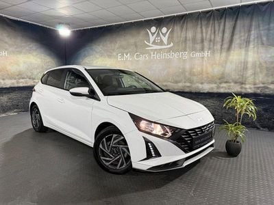 Gebraucht Hyundai i20 Pure 84 PS (61 kW) 2024 Weiß Kleinwagen