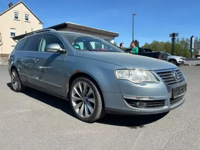 Begagnad VW Passat Highline 140 HK (102 kW) 2010 Grå Kombi