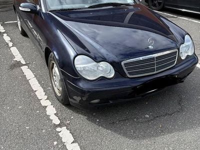 Gebraucht Mercedes C180 Classic 129 PS (94 kW) 2001 Blau Limousine